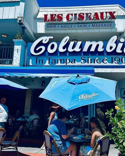 Fachada del restaurante Columbia, donde se cree que se inventó el sándwich cubano (Instagram @columbiarestaurant)