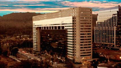 Fachada NH Collection Plaza Santiago