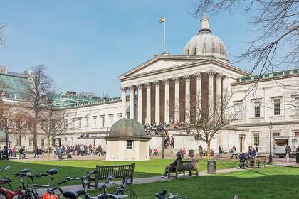 Fachada principal del University College de Londres.