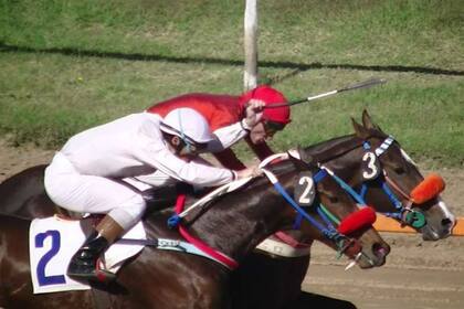 Facundo (2) le ganó a Gustavo (3) por el hocico en un mano a mano sorpresivo; había más de 10 anotados