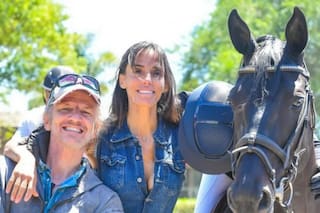 Facundo Arana, María Susini y sus hijos disfrutaron de un día de equitación en Mar del Plata