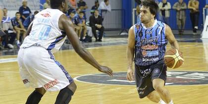 Facundo Campazzo volvió a brillar en Peñarol