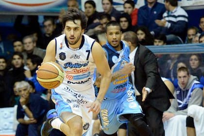 Facundo Campazzo volvió a guiar a Peñarol en una noche brillante