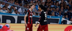 River acelera en el torneo: le ganó a Racing con goles de Colidio y Driussi, y Rojo se fue expulsado