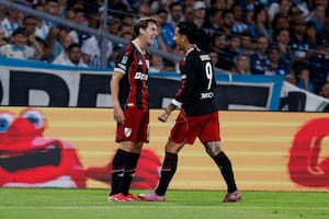 River acelera en el torneo: le ganó a Racing con goles de Colidio y Driussi, y Rojo se fue expulsado