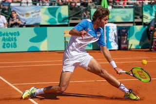 Díaz Acosta, de jugar para 10 personas a llenar la Catedral del tenis argentino