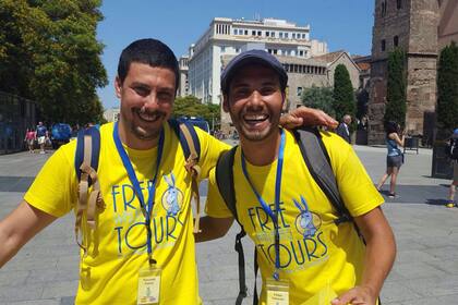 Facundo Falcón y Felipe Iribarren, parte del equipo de Donkey Tours. 