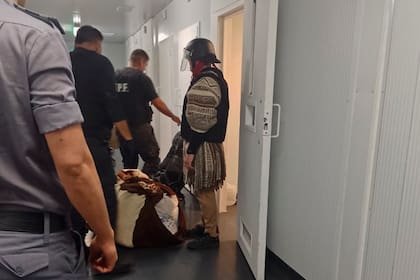 Facundo Jones Huala, al dejar su celda en el penal de Esquel