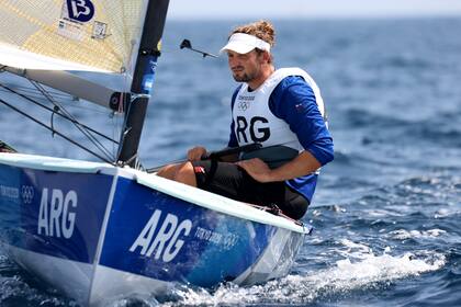 Facundo Olezza tuvo en la regata 7 el resultado malo que cada velista puede permitirse con el descarte; ya se gastó ese cartucho y sigue bien ubicado en la general.