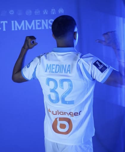 Facundo Medina utilizará el número 32 en Olympique Marseille, que viene de ser escolta de PSG en la liga de Francia y tiene a Leonardo Balerdi y Gerónimo Rulli.