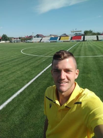 Facundo Poch es santafesino, llegó a Rumania hace un año y medio, y ya también jugó en el Axiopolis de ese país