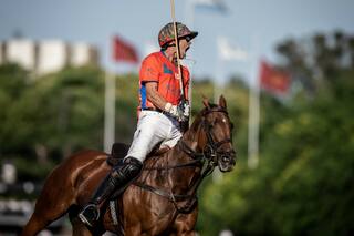 En el nombre del padre: la emotiva "vuelta olímpica" de un polista en Palermo