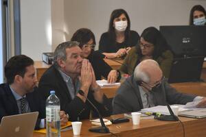 Facundo y Valentina Macarrón encabezaron en Río Cuarto una marcha en defensa de su padre, Marcelo, acusado de ser el instigador del homicidio de su esposa, Nora Dalmasso