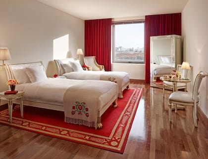 Faena Hotel en Puerto Madero ofrece un total de 88 habitaciones y suites, todas ellas meticulosamente diseñadas. 