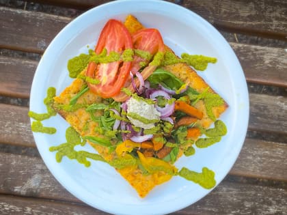 Fainá con vegetales de estación