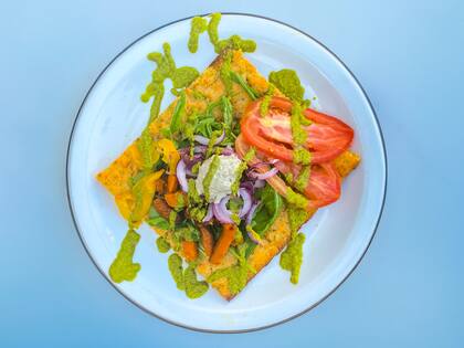 Fainá con vegetales de estación