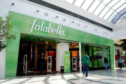Falabella confirmó que se retira del país