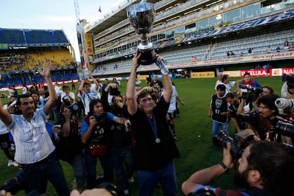 Falcioni, por duplicado: el Emperador festejó en Banfield y Boca