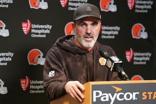 Falcons entrevistan al exentrenador de los Browns, Kevin Stefanski