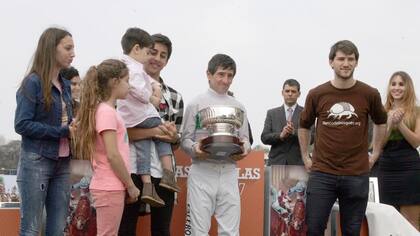 Falero y su última copa de Grupo 1, en el GP General San Martín