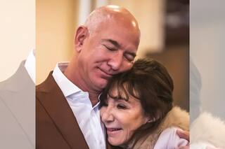 De qué murió la mamá de Jeff Bezos, a los 78 años: su conmovedora historia