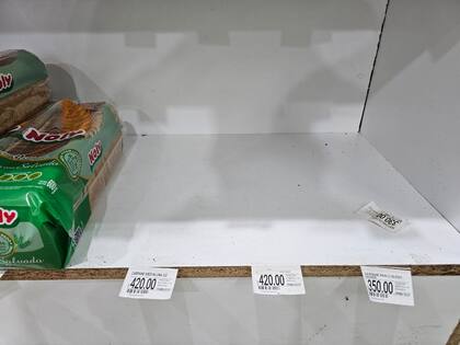Faltante de pan en supermercado chino de Núñez