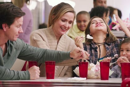 Familia al instante, una película bien pochoclera y emotiva