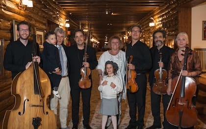 Familia de melómanos: el SixPiccato Ensamble junto a Martín y Diana Nijensohn y nietos que ya disfrutan de la música
