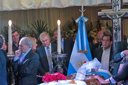 El ministro de Defensa, Oscar Aguad, viajó para despedir a De la Sota.