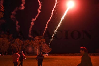 Familiares Etchevehere recorren esta noche la estancia