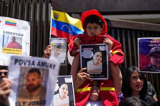 Familiares exigen libertad de presos vinculados con petrolera venezolana bajo Ley de Amnistía