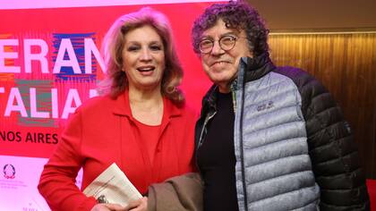 ¿Qué es de la vida de Piero? El artista estuvo presente en un evento para fomentar la cultura italiana en nuestro país y allí se sacó una foto junto a la cantante Iva Zanicchi