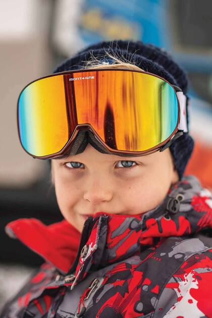 Fanático del deporte, Mirko practica además natación y va a una escuelita de fútbol.