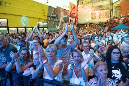Fanáticos de Spinetta se acercaron a una nueva edición de El Marcapiel, el encuentro de músicos que homenajea su obra.