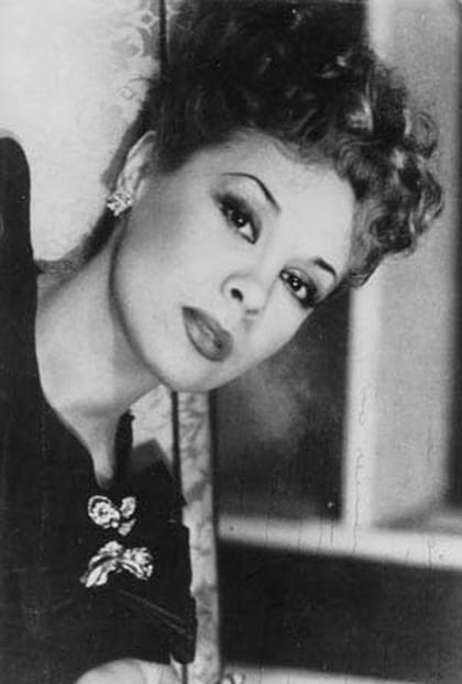 Navarro transitó sus últimos años lidiando con una depresión e intentando recuperar su categoría de estrella de cine