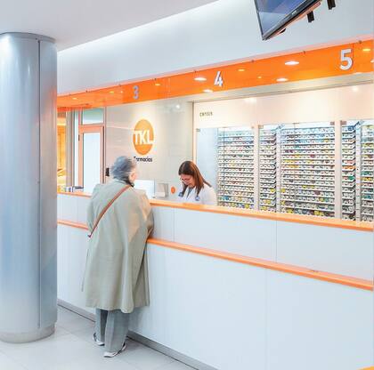 Farmacias TKL tiene más de 50 años de experiencia brindando salud y bienestar.
