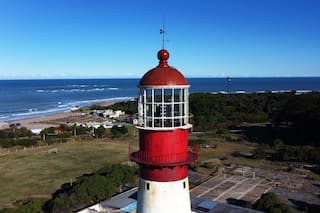 Mar, acantilados y sierra. Las espectaculares imágenes de Mar del Plata y alrededores desde el cielo