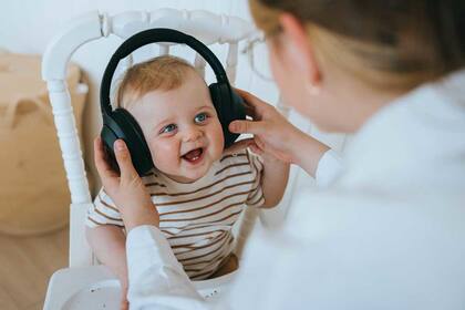 Fascinados con la teoría del “Efecto Mozart” muchos padres reproducen la música del compositor austríaco para que sus hijos sean más inteligentes