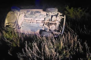 Manejaba por la ruta 143, perdió el control del auto, salió despedido y murió