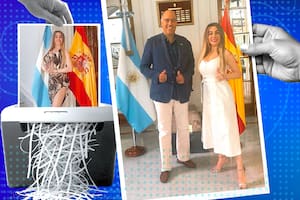 Fátima Florez en su paso por la embajada argentina en Madrid