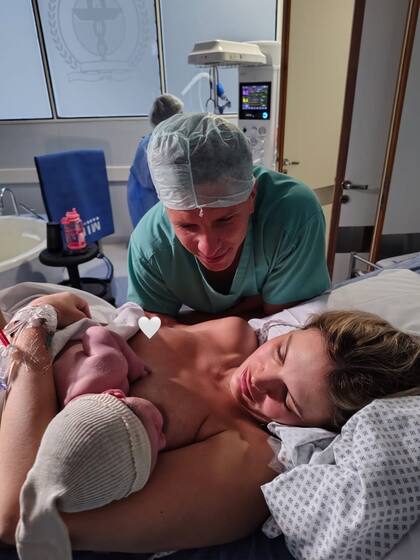 Faustino, hijo de Eva Bargiela y Gianluca Simeone, pesó 4 kilos