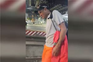 Favio Resquín, antes de ser detenido en la estación Constitución