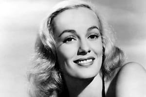 La increíble vida de la estrella de Hollywood que fue pionera en la TV y nuera de un presidente de los EE.UU.