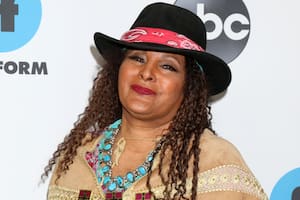 La confesión hot de Pam Grier que dejó sin palabras a Julia Louis-Dreyfus: “Dura tres días”