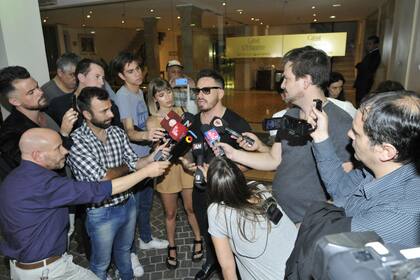 Fede Bal frente a la prensa