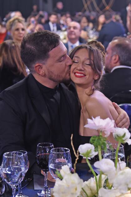 Fede Bal fue con su novia, la bailarina Flor Díaz, a quien conoció en 2023.