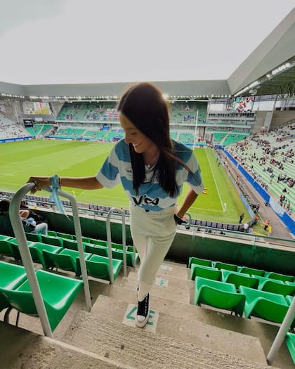 Fede Giugno, novia de Juan González, en el Mundial de Francia