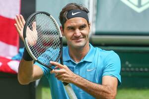 Federer, listo para su título 99° y para la batalla con Nadal en Wimbledon