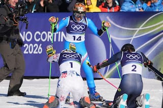 Federica Brignone gana el oro en el eslalon gigante olímpico y Mikaela Shiffrin es undécima