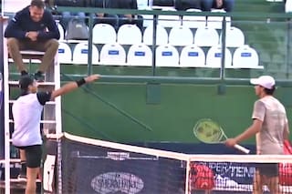 El "dragón volador", un presagio de escándalo y la humorada que sacó del fastidio a un tenista argentino